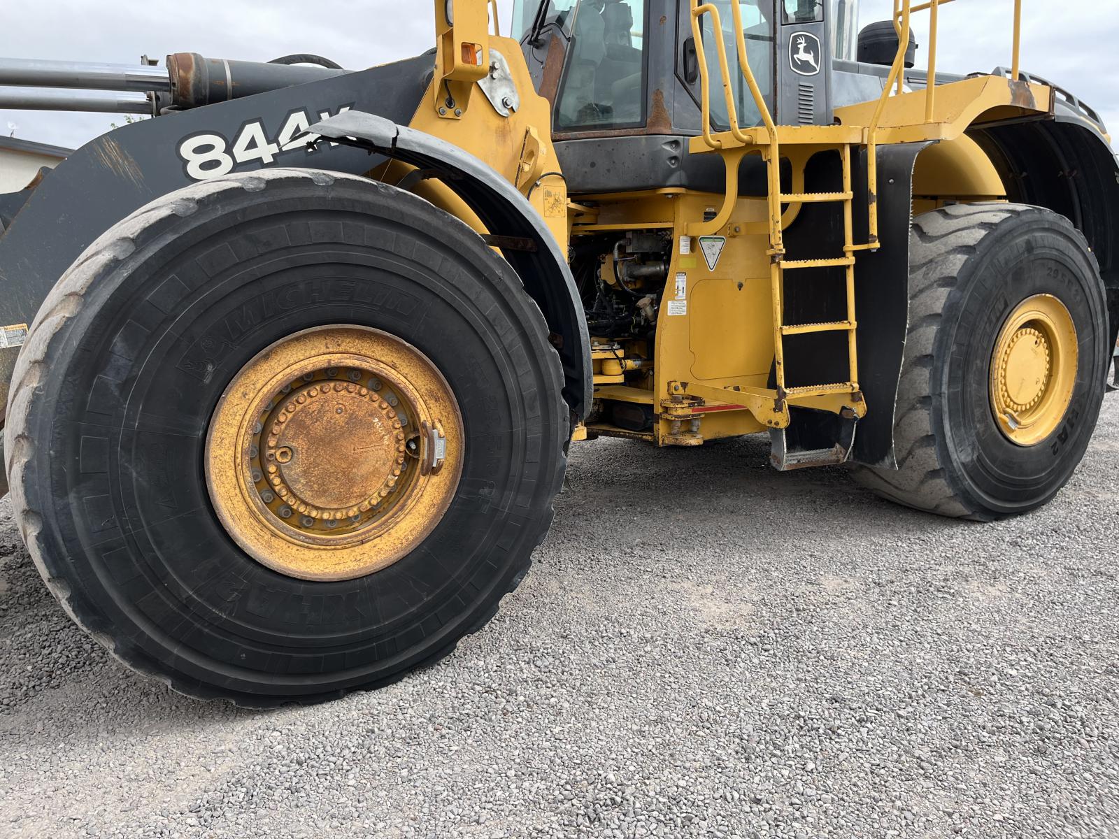 ./imagenes/INVOICE/2019/18085/JOHN DEERE 844K (16).JPG